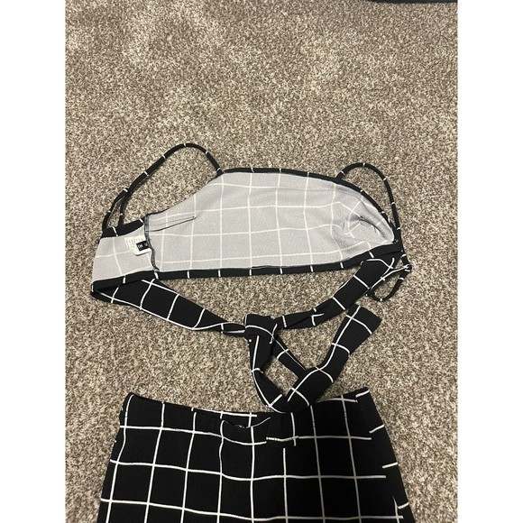 SHEIN Two Piece Women’s Shorts And Halter Top Set. Size Medium. Black & White - Picture 5 of 7